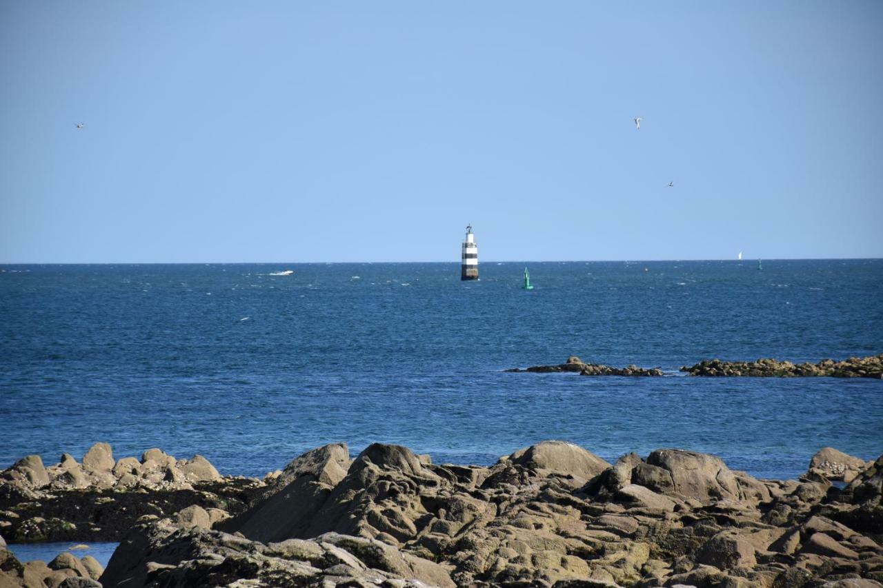 Plein centre , vue mer, 100m de la plage Larmor-Plage Extérieur photo